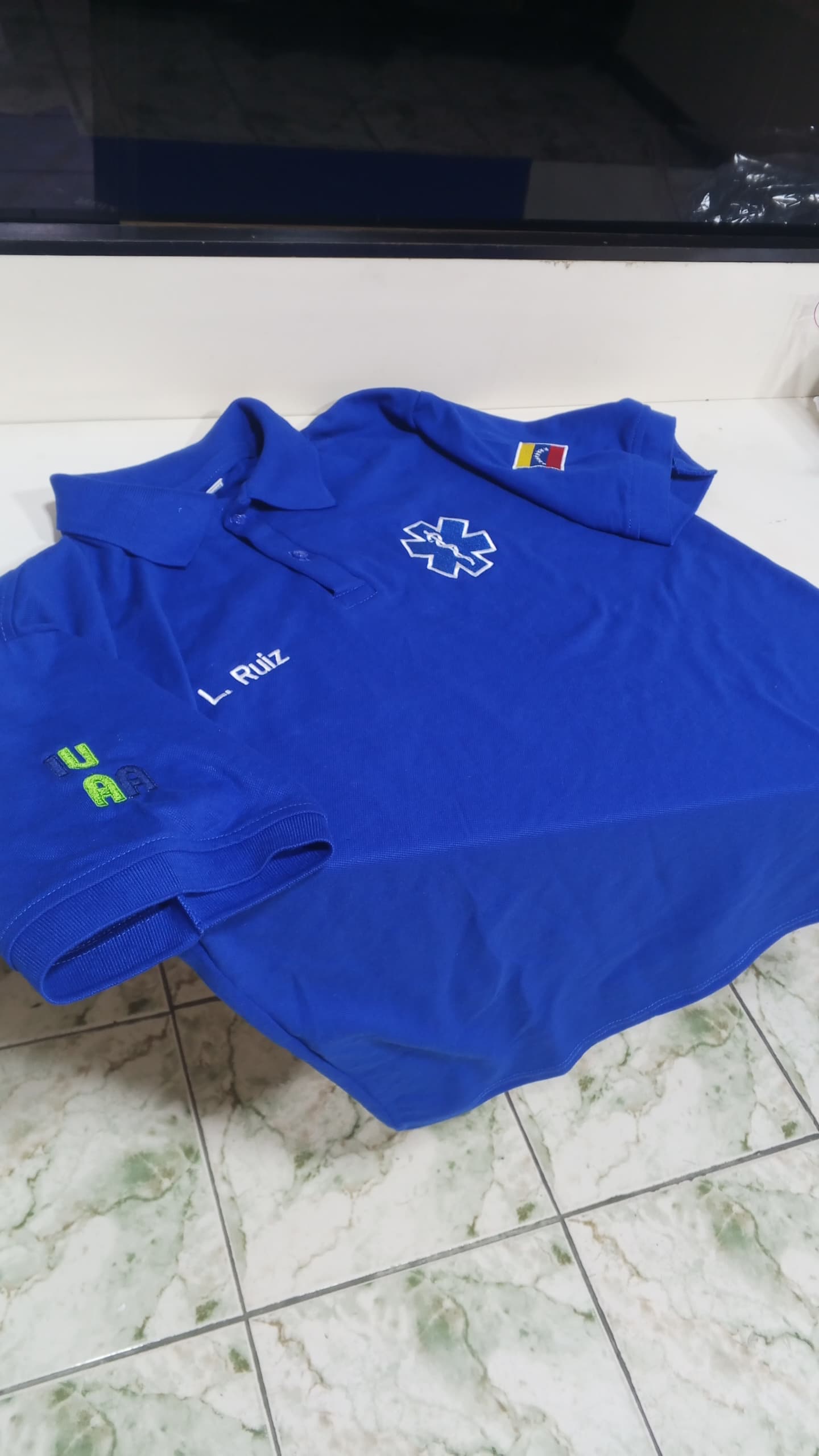 Chemises B2B uniformes empresariales