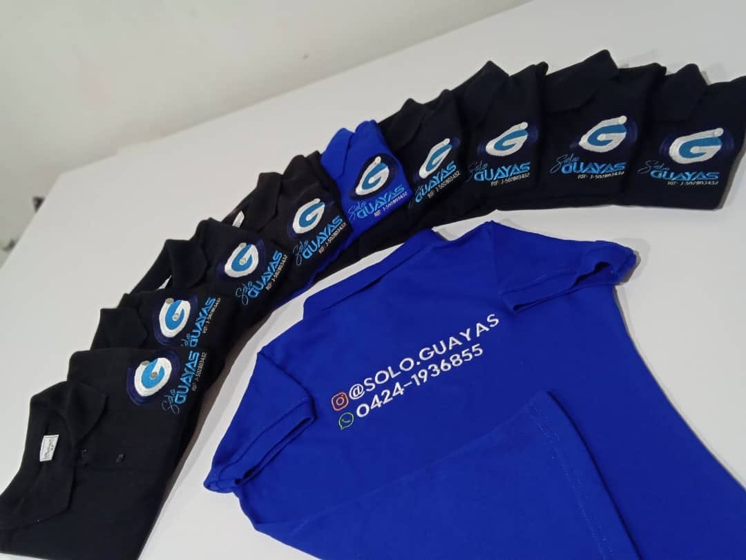 Uniformes empresariales tipo chemise bordada