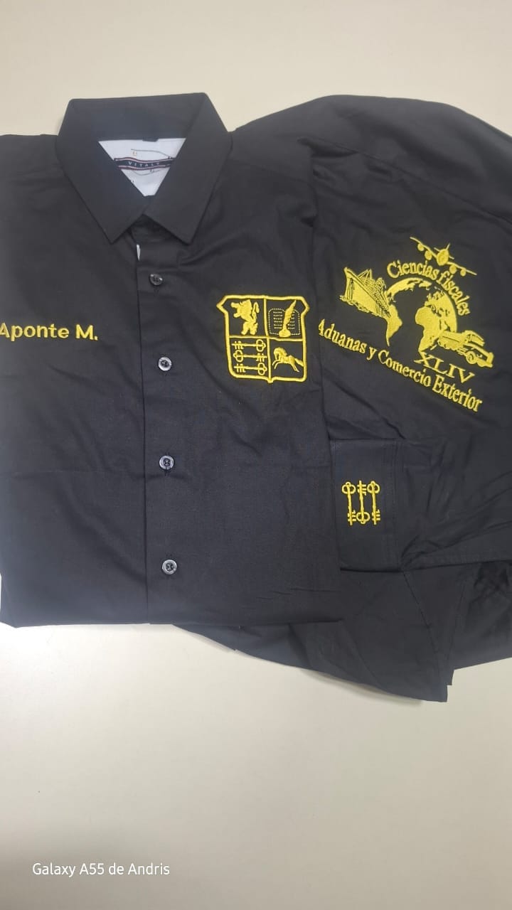 Catálogo B2B de camisas empresariales