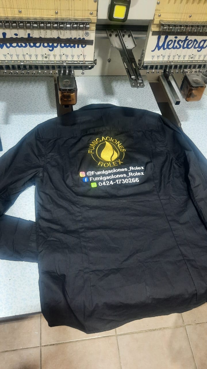 Uniformes camisas clásicas corporativas