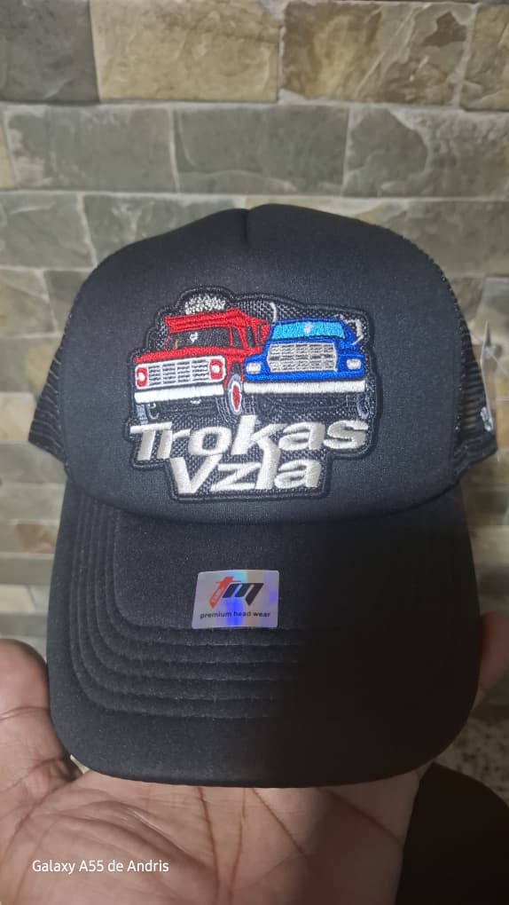 Dotación completa de uniformes gorras