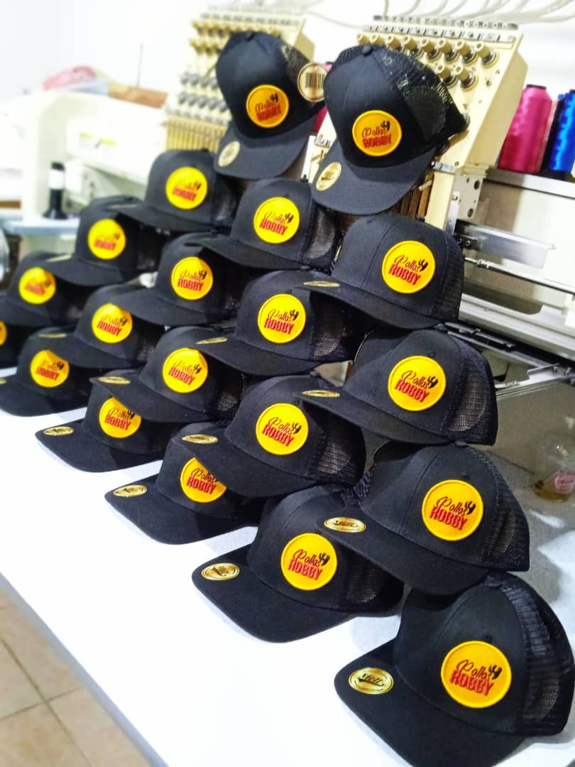 Bordado 3D en relieve para gorras de empresas